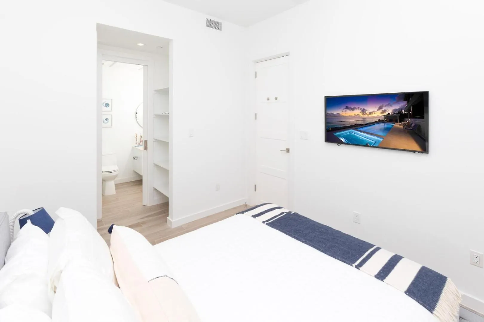 Appartement Seadreams 8 - Luxury Condo With Shared Pool, Hot Tub, Rooftop Lounge West Bay Îles Caïmans