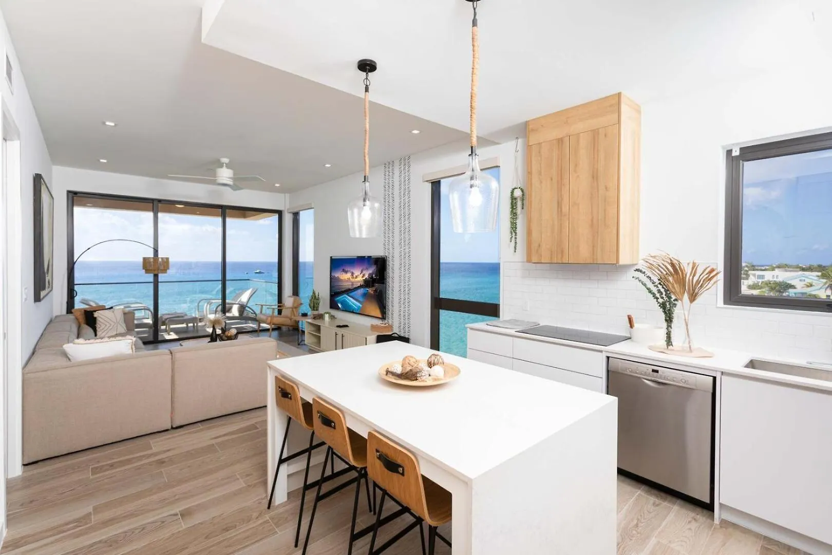 Seadreams 8 - Luxury Condo With Shared Pool, Hot Tub, Rooftop Lounge West Bay